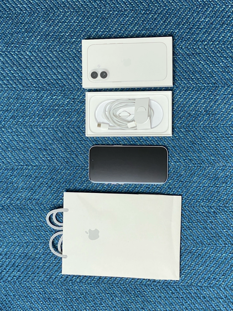 아이폰 17 일반 / 256GB / 화이트 팝니다. 이미지