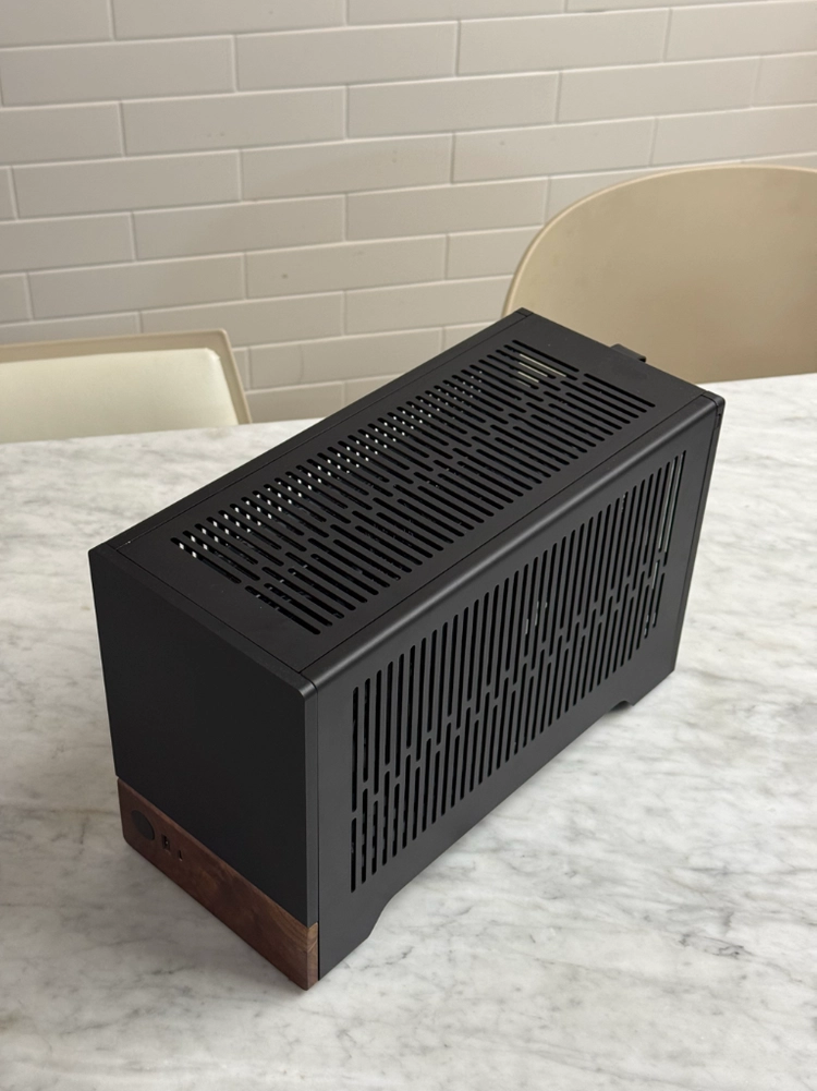 (개인) 9600x, 5070, 32G램 미니 ITX SFF 컴퓨터 PC 이미지