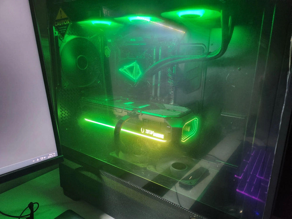 RTX 5080 그래픽카드 이미지