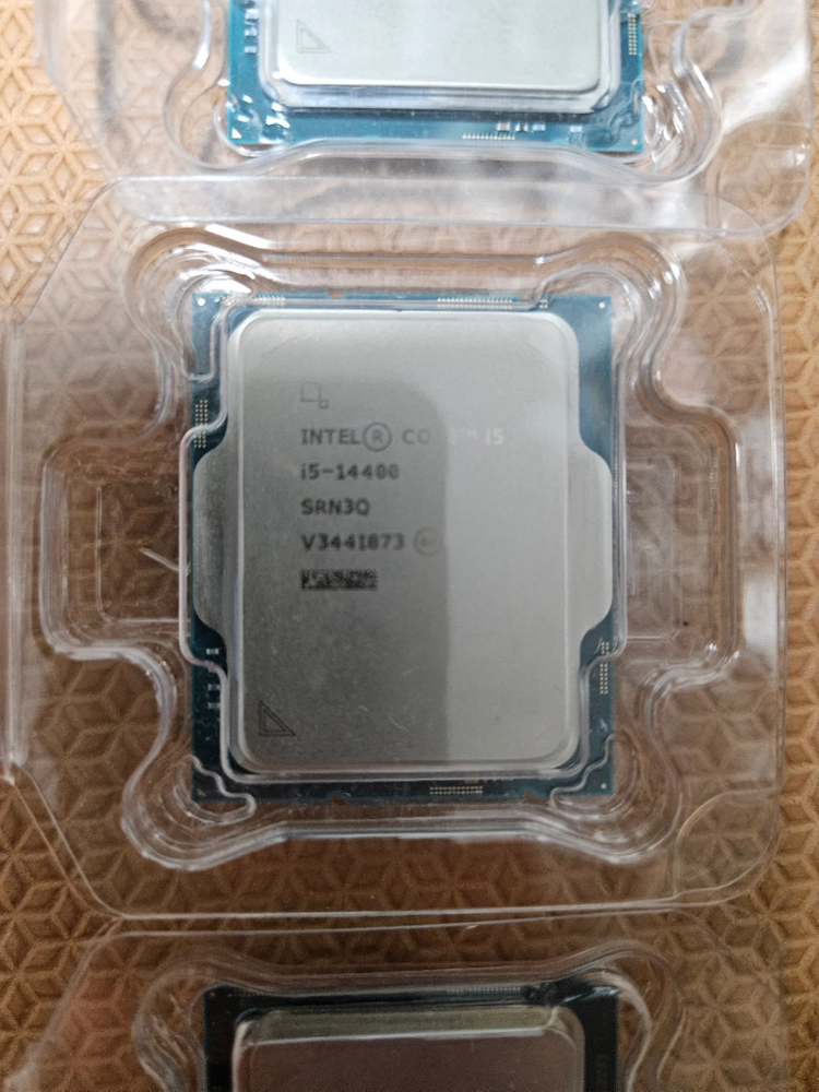 인텔 i5 14400 Cpu 팝니다 (내장그래픽 있는 버전) 이미지