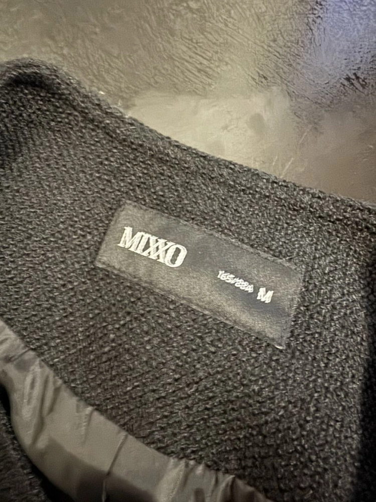 여성 미쏘 Mixxo 23년도 양모 혼방 크롭 트위드 자켓 M 블랙 이미지