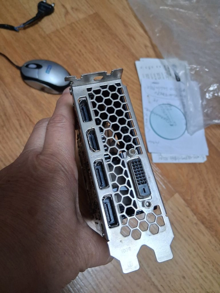 성능좋은 GTX 1060 -3g 그래픽카드 이미지
