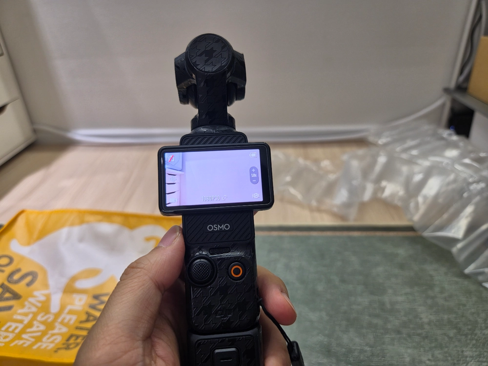 DJI 포켓3 + 악세사리 + DJI미니 마이크 세트로 팝니다 이미지
