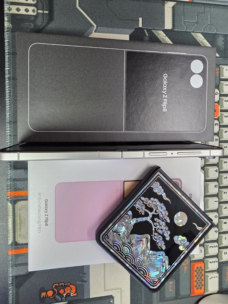 갤럭시Z플립8 512GB 자급제 이미지