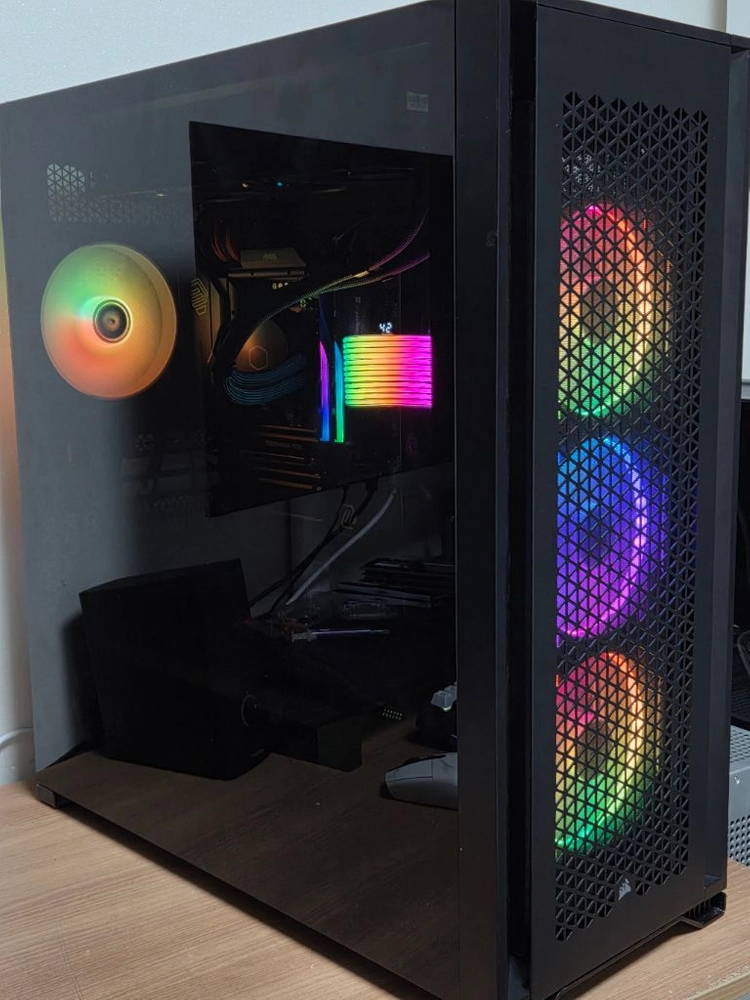 라이젠 9800x3d / X870 하이엔드 커세어 컴퓨터 이미지