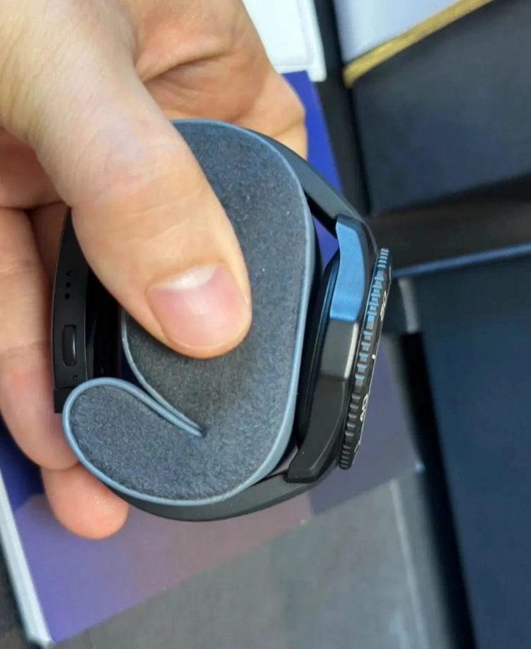 태그호이어 아쿠아레이서 솔라그래프 블랙 40mm 이미지