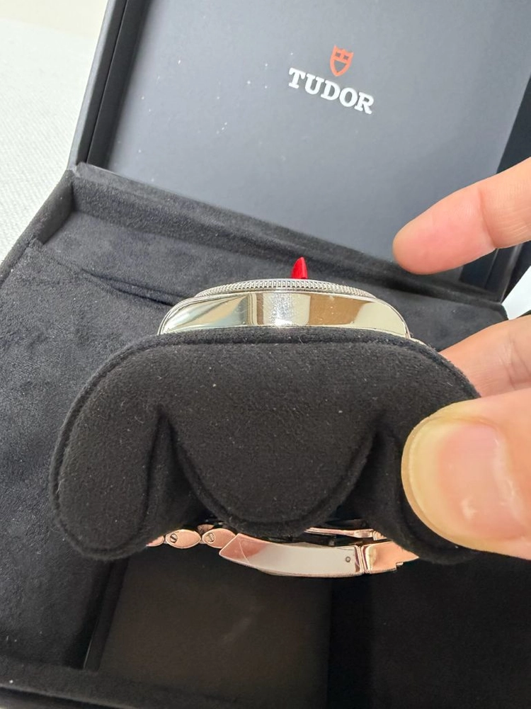 튜더 BLACK BAY 블랙베이 모노크롬 41mm 이미지