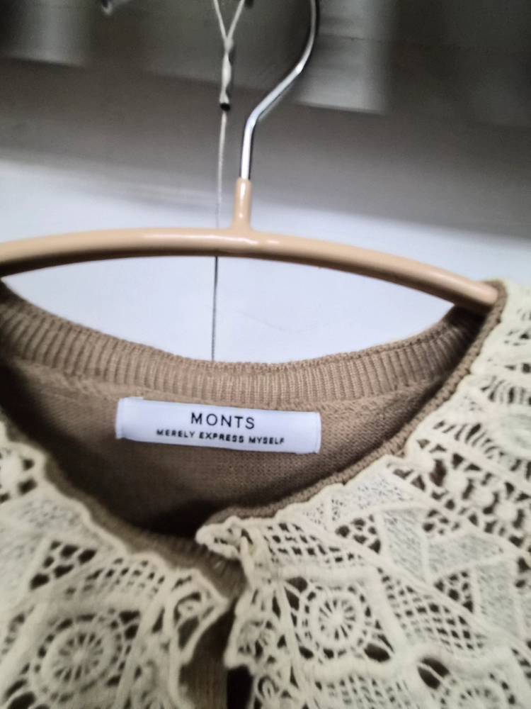 monts 먼츠 레이스쎄일러 카라 니트원피스 이미지
