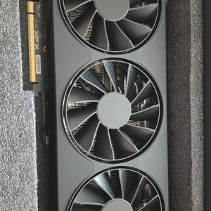XFX RX 9070XT 그래픽카드 이미지