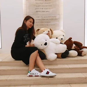 럭셔리 스니커즈 사이즈 230 이미지