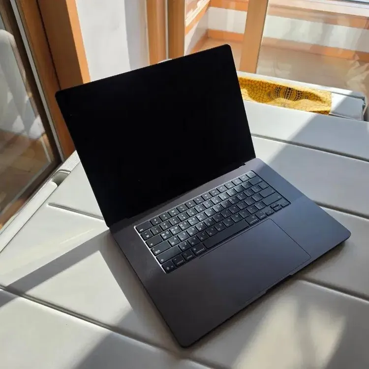 맥북프로 M5 Max 16인치 36GB\2TB (신품급) - 안심되는 중고거래