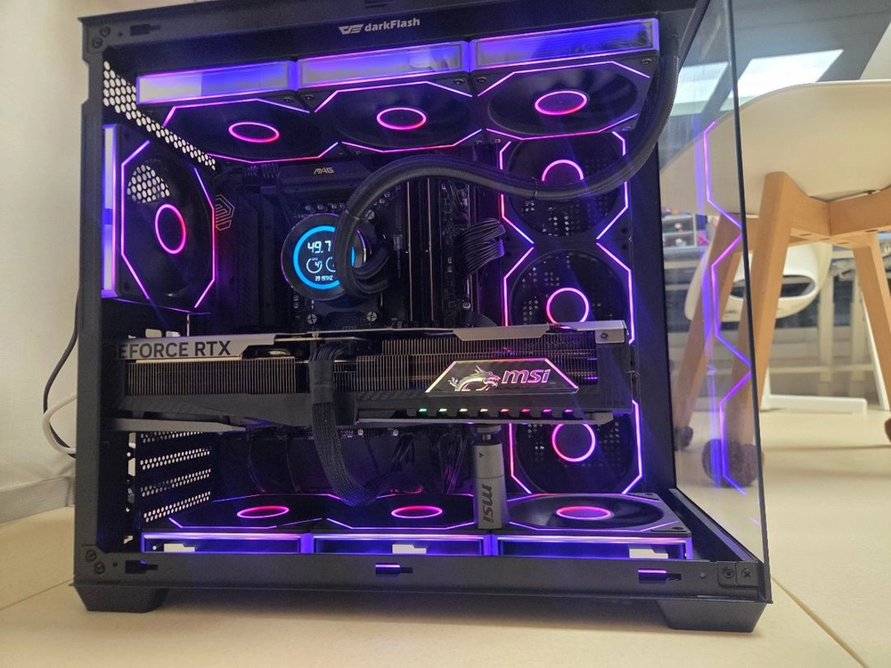 9800x3d, b850m wifi, P41 1tb, rtx 5080 뱅가드 초고사양 본체 이미지