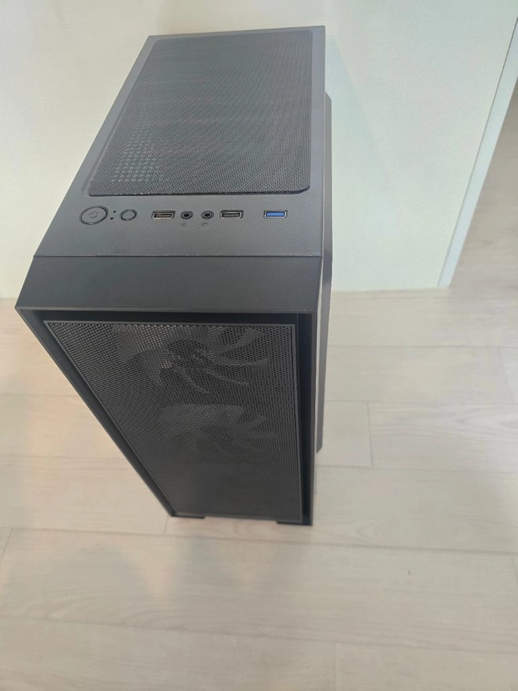 i7-8700 GTX1660 SUPER 게이밍 컴퓨터 RAM 16GB 50만원 이미지