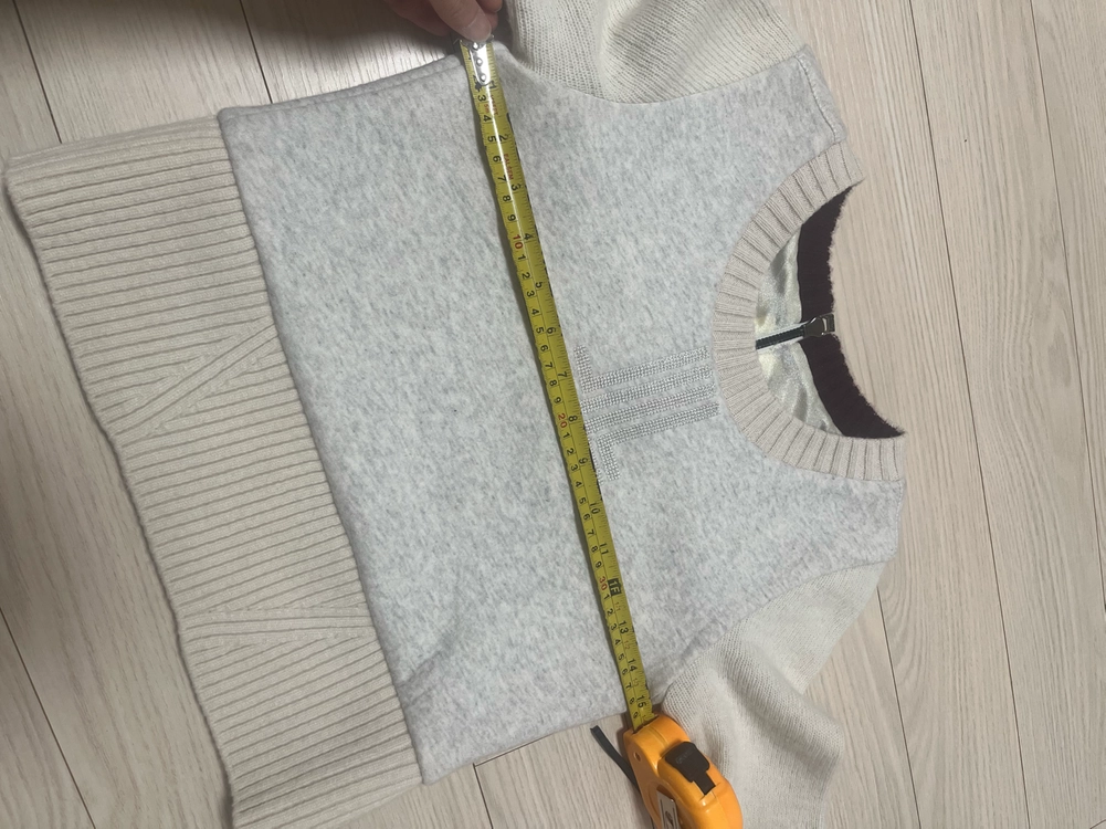 랑방 블랑 xs 아이보리 로고니트 이미지