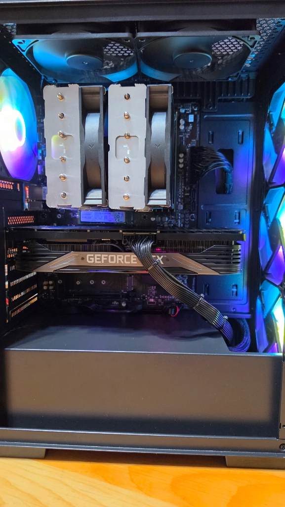 라이젠7 5700x rtx3070ti 컴퓨터 본체 이미지