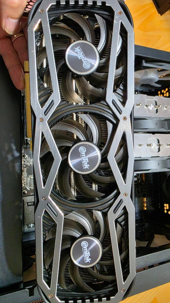 라이젠7 5700x rtx3070ti 컴퓨터 본체 이미지