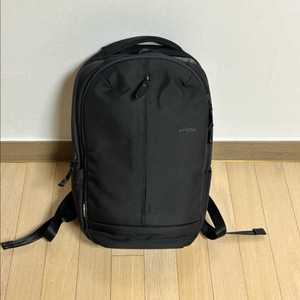인케이스 트랙스 18l (하루 사용) 이미지