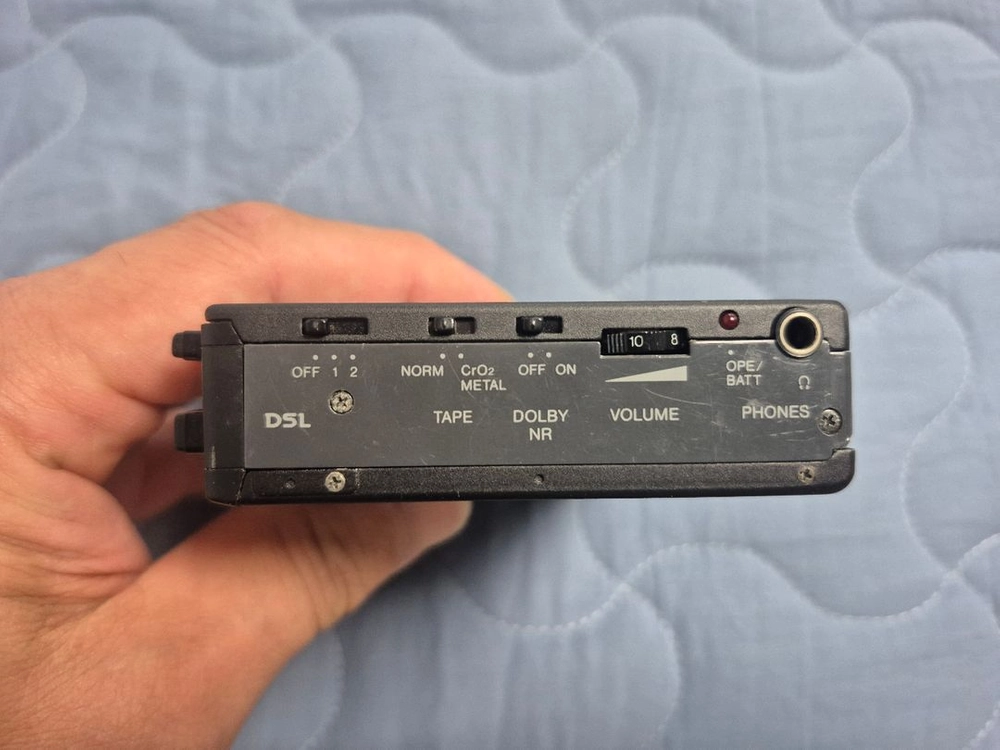 AIWA HS-P20 BLACK색상 정상작동품 판매합니다. 이미지
