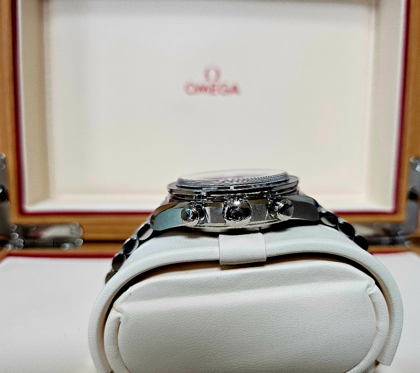 판/교)오메가 스피드마스터 38mm 검판 팝니다 (신제품,미사용) 이미지