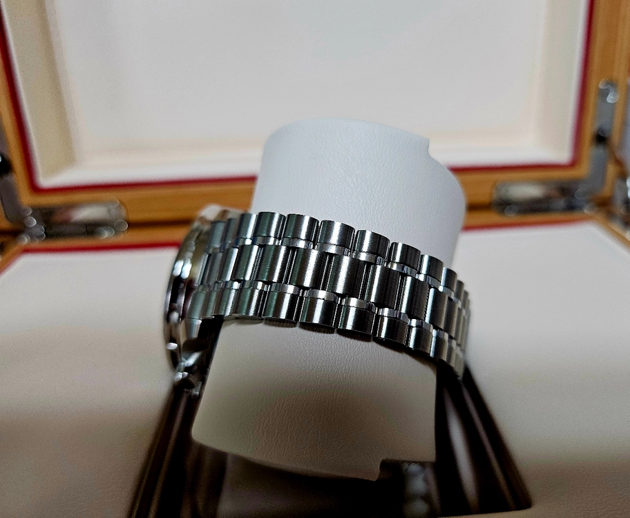 판/교)오메가 스피드마스터 38mm 검판 팝니다 (신제품,미사용) 이미지