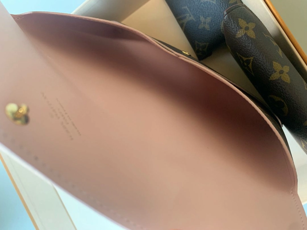 루이비통 포쉐트 키리가미 모노그램 (M62034) 이미지
