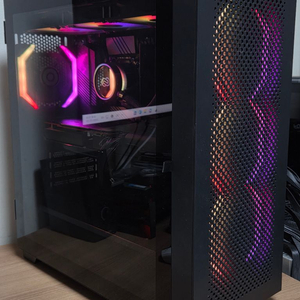 인텔 i9-13900K 작업용 게이밍 컴퓨터 반본체 이미지