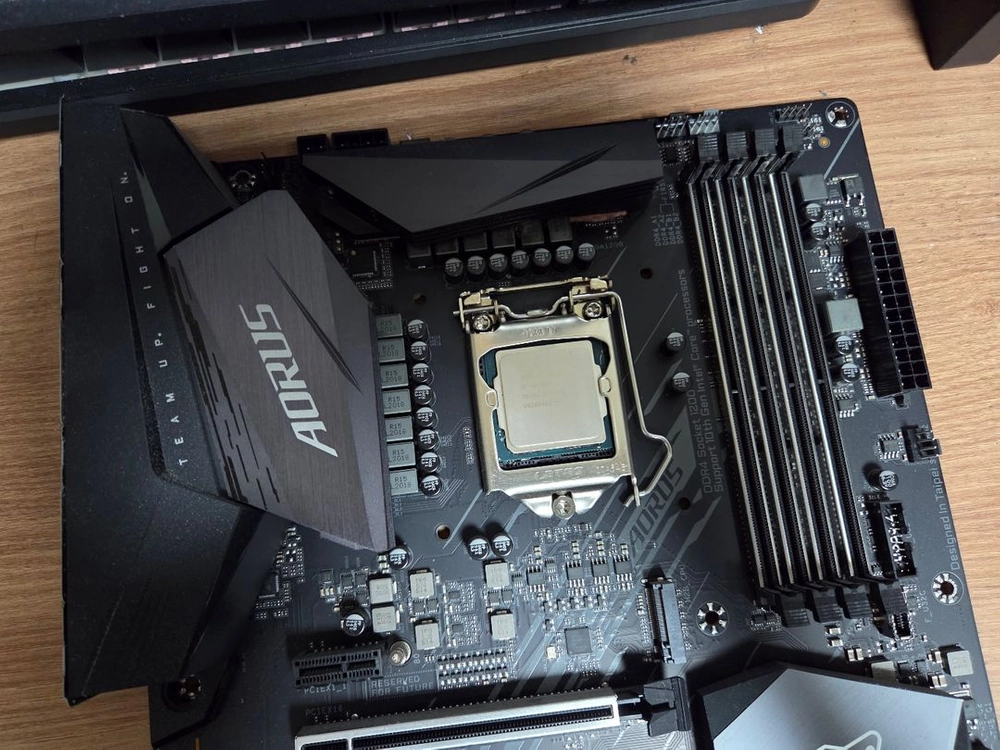 기가바이트 Z490 Aorus Elite AC 이미지