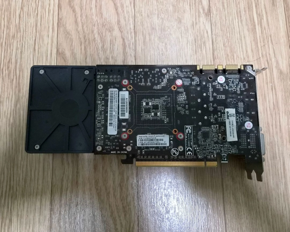 GTX 670 그래픽카드 이미지