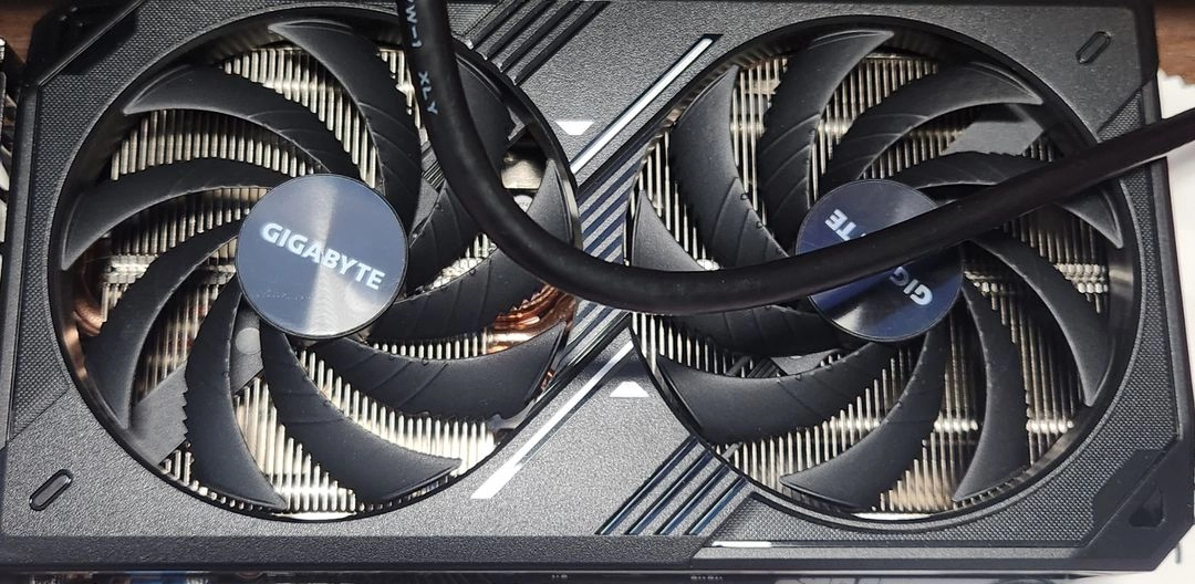 기가바이트 RTX 5060 Ti 윈드포스 - 안심되는 중고거래