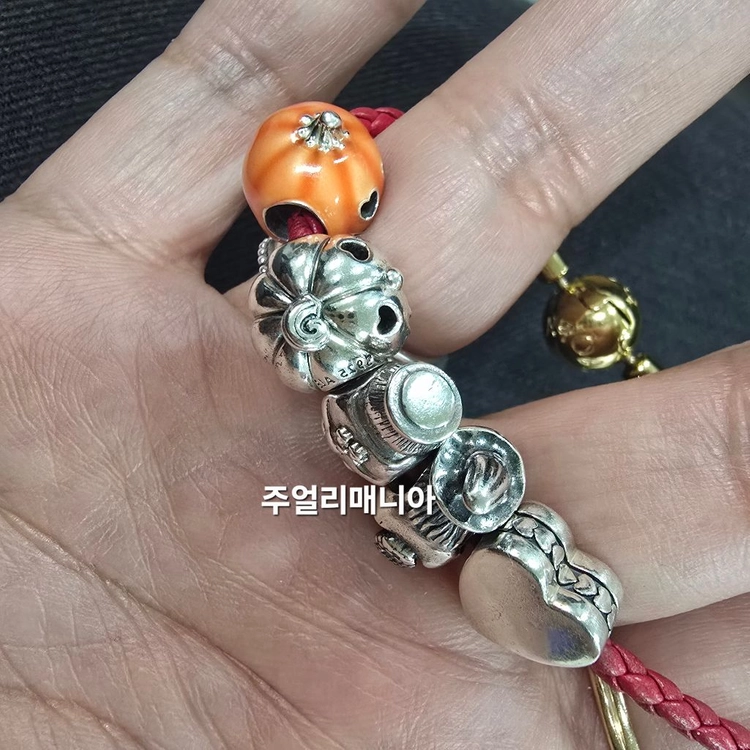 판도라 핼러윈 테마 참 이미지
