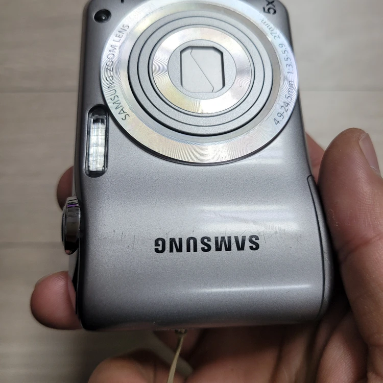 삼성 ES30 모델 실버 색상 디카 부품용 이미지