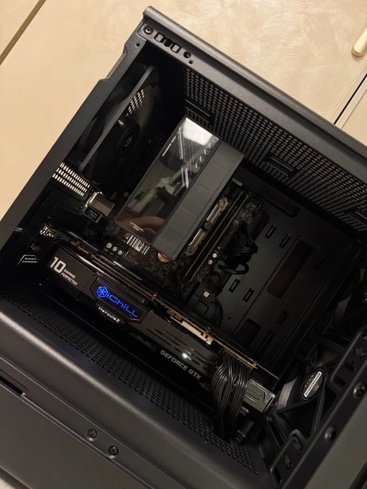 무RGB 올블랙 고사양 게이밍컴퓨터 pc 데스크탑 이미지