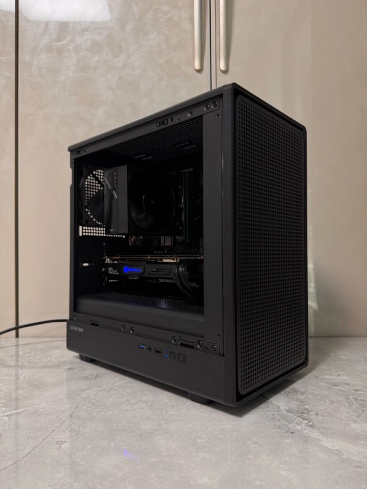 무RGB 올블랙 고사양 게이밍컴퓨터 pc 데스크탑 이미지
