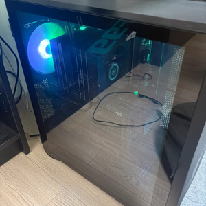7800x3d 9070xt 램 32기가 ssd 1tb 본체 이미지