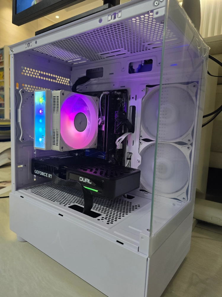 라이젠5 5600/ 5060ti 8GB 게이밍 본체 팝니다. 이미지