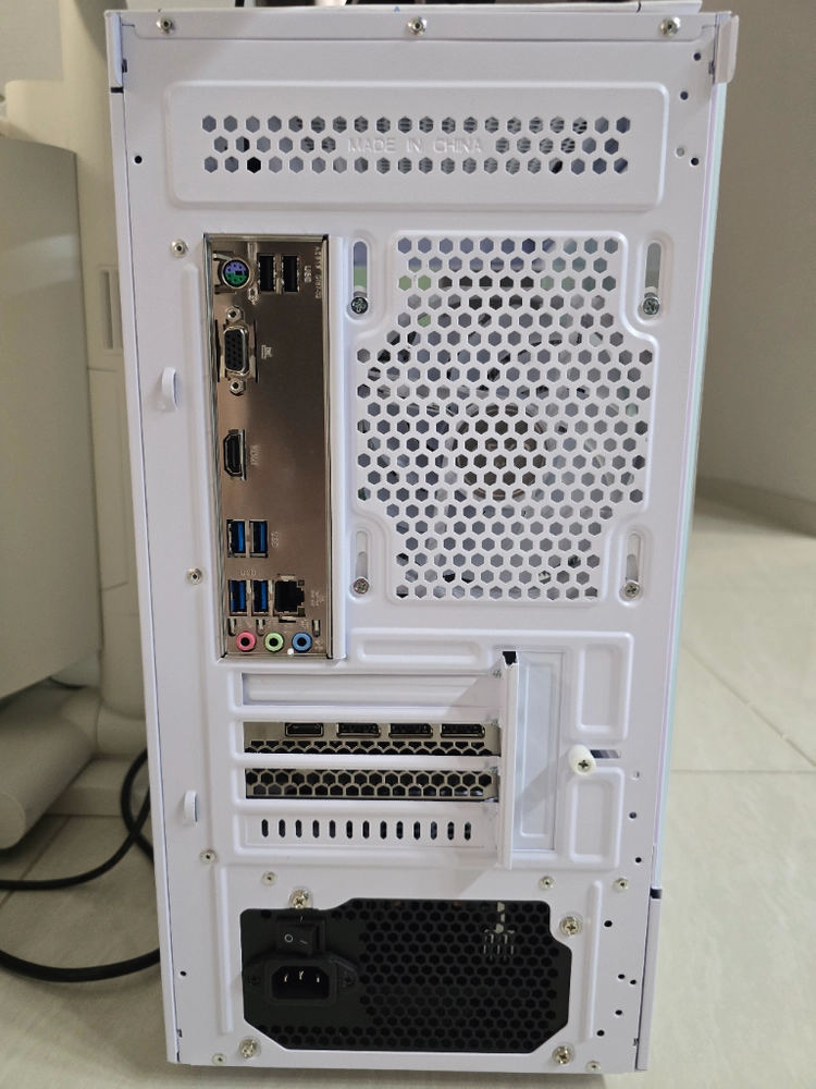 라이젠5 5600/ 5060ti 8GB 게이밍 본체 팝니다. 이미지