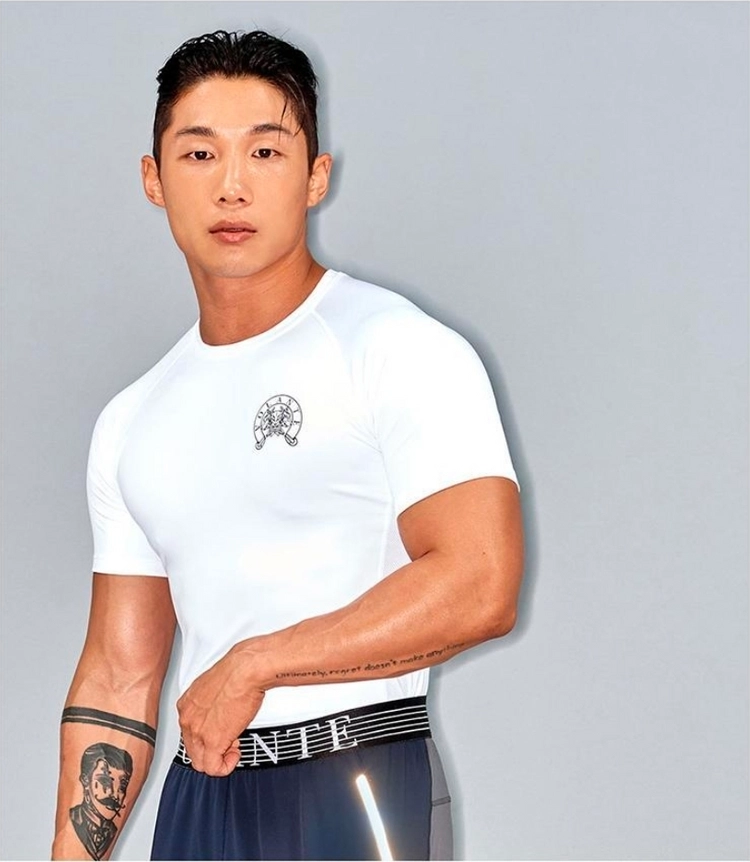 (블랙. 화이트 2종류)새제품-볼란테 남성용 블랙 컴프레션 반팔 이미지