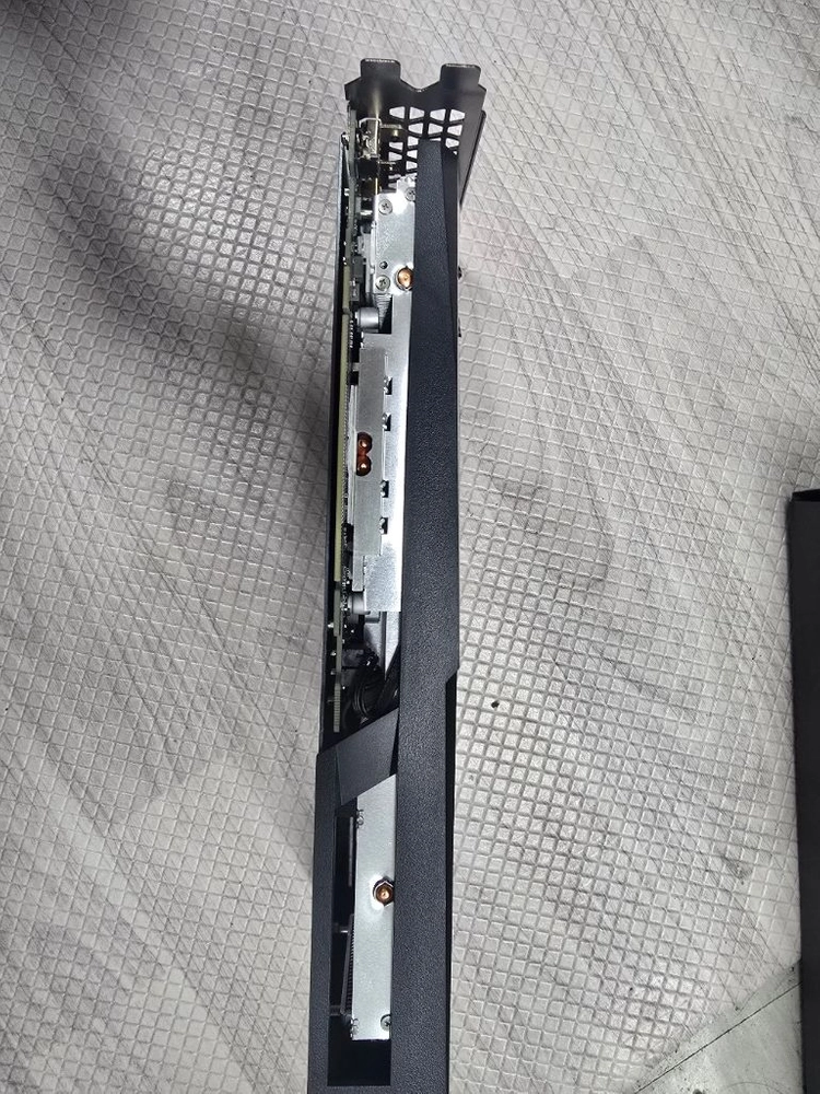 기가바이트 RTX 3050 게이밍 OC 그래픽카드 이미지