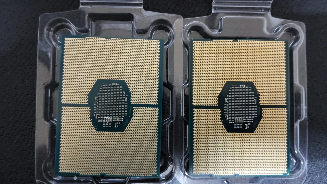 Intel Xeon Gold 6136 / MACHED PAIR /1세대 SKY LAKE 이미지