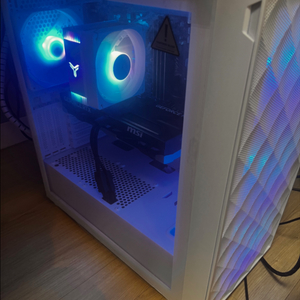 9600x 5070ti 완본체 게이밍 PC 팝니다. 이미지