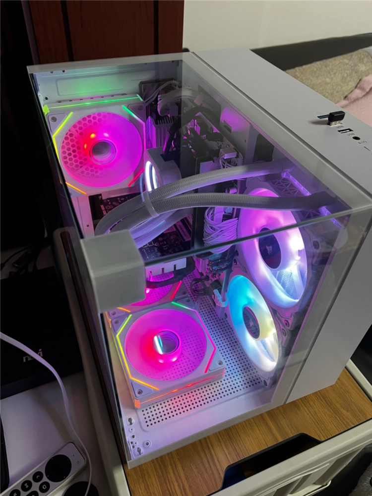 3면 어항 미니 화이트 PC 게이밍컴퓨터(5600x) 이미지