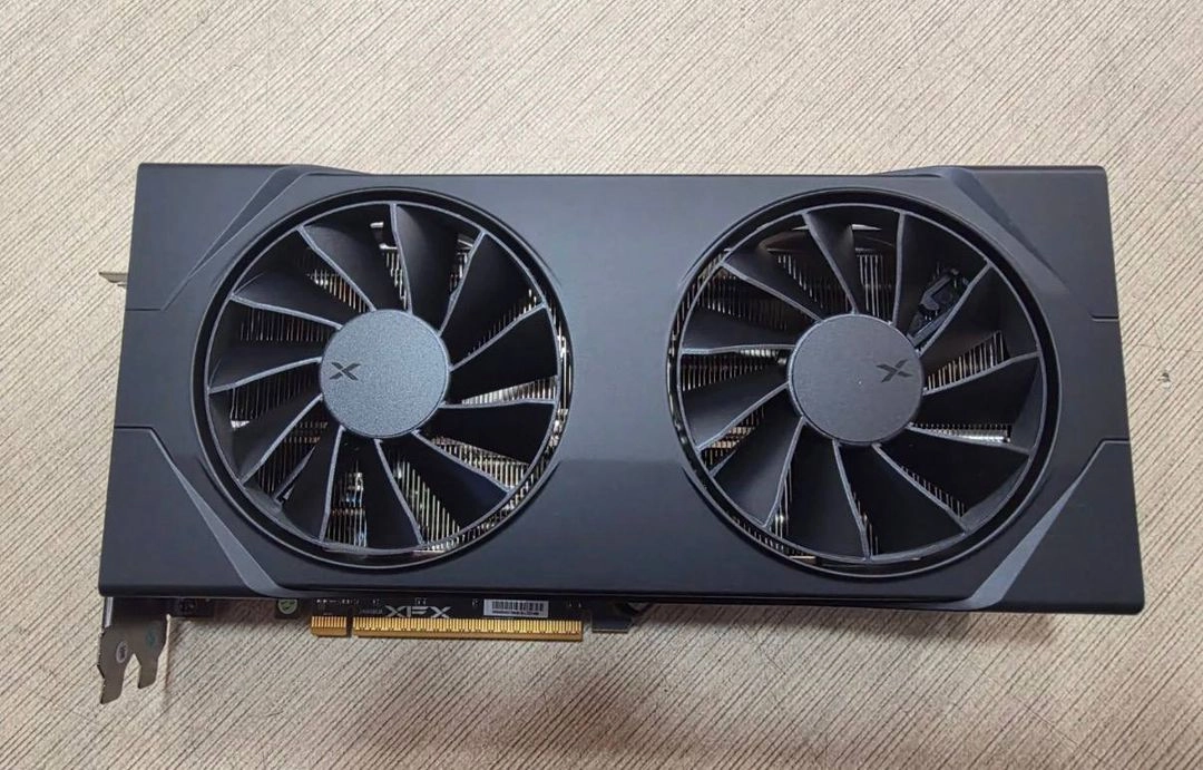 XFX 라데온 RX 9060 XT 16GB 그래픽카드 이미지