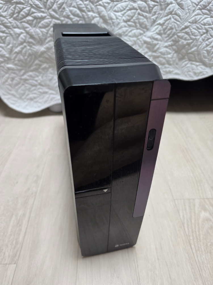 PC 데스크탑 컴퓨터 본체 팝니다. 이미지