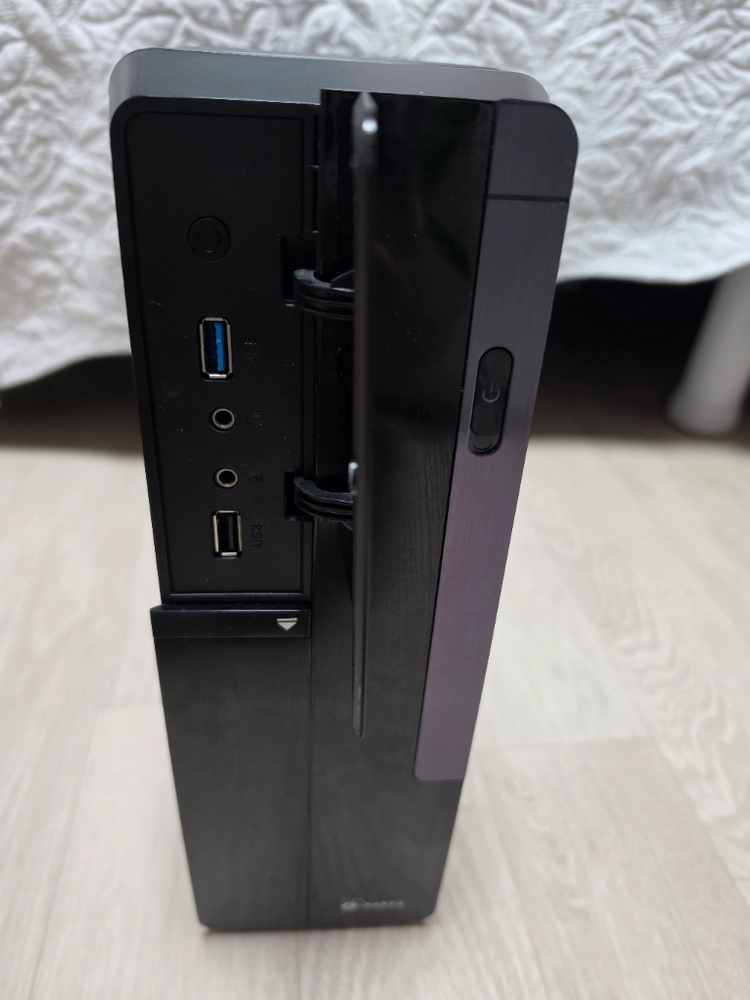 PC 데스크탑 컴퓨터 본체 팝니다. 이미지