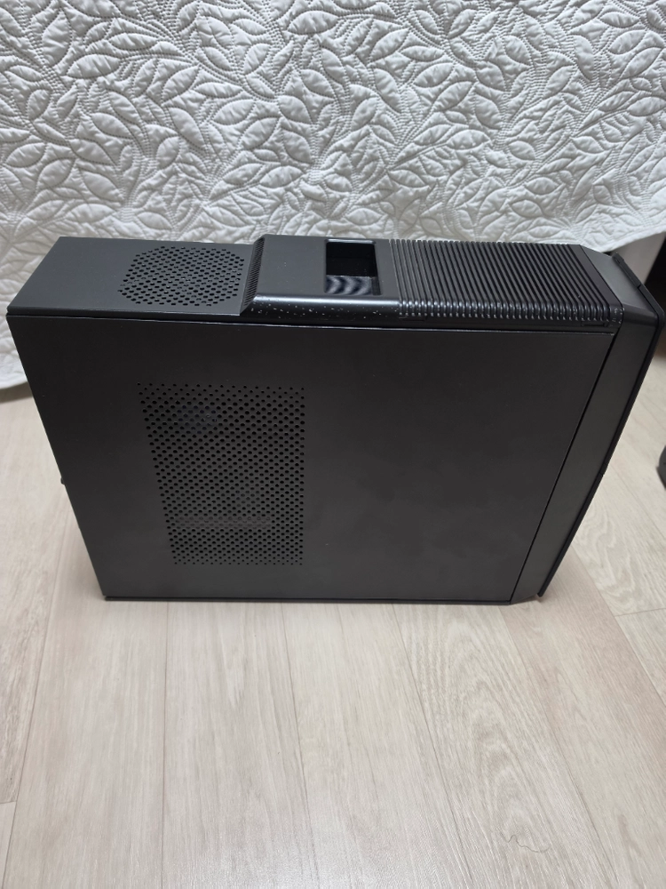 PC 데스크탑 컴퓨터 본체 팝니다. 이미지