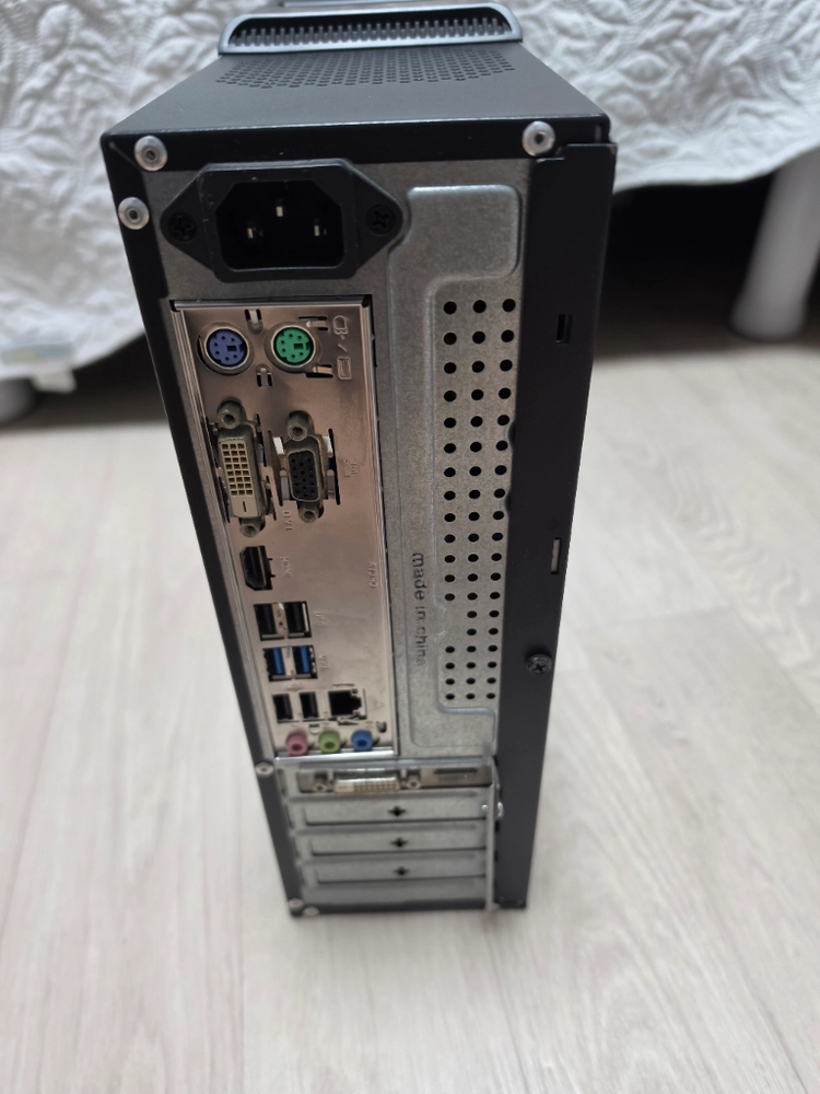 PC 데스크탑 컴퓨터 본체 팝니다. 이미지