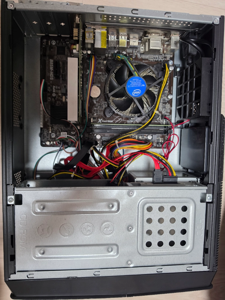 PC 데스크탑 컴퓨터 본체 팝니다. 이미지
