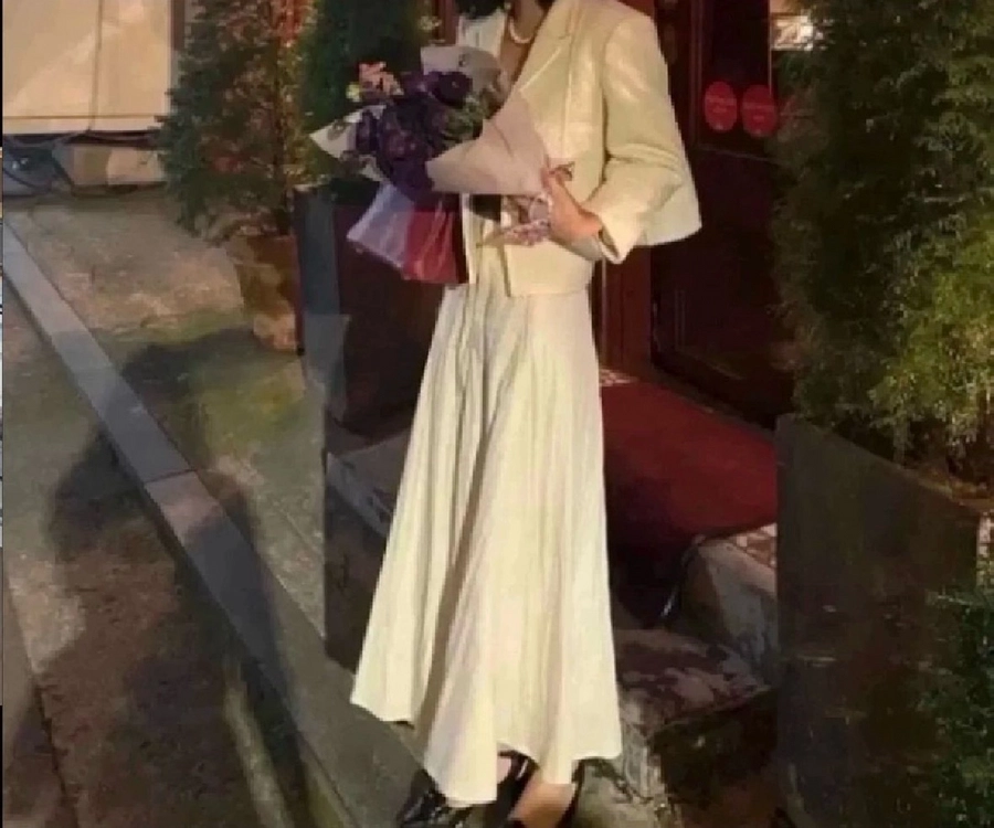 마크제이콥스화이트자켓 이미지