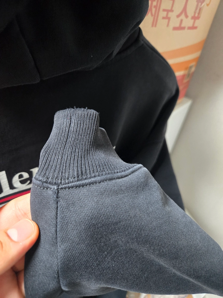 발렌시아가 웨이브로고 후드 이미지