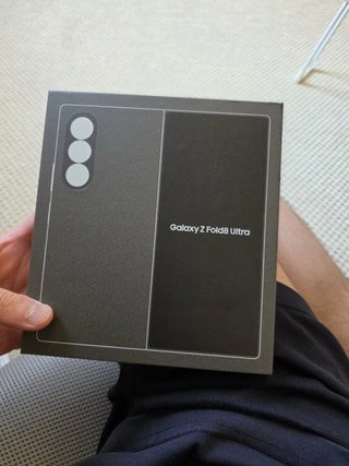 갤럭시Z 폴드8 울트라 그라파이트 256gb 미개봉 자급제 팝니다 - 안심되는 중고거래